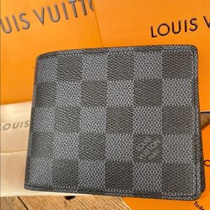 Authentic Louis Vuitton men’s wallet N62663